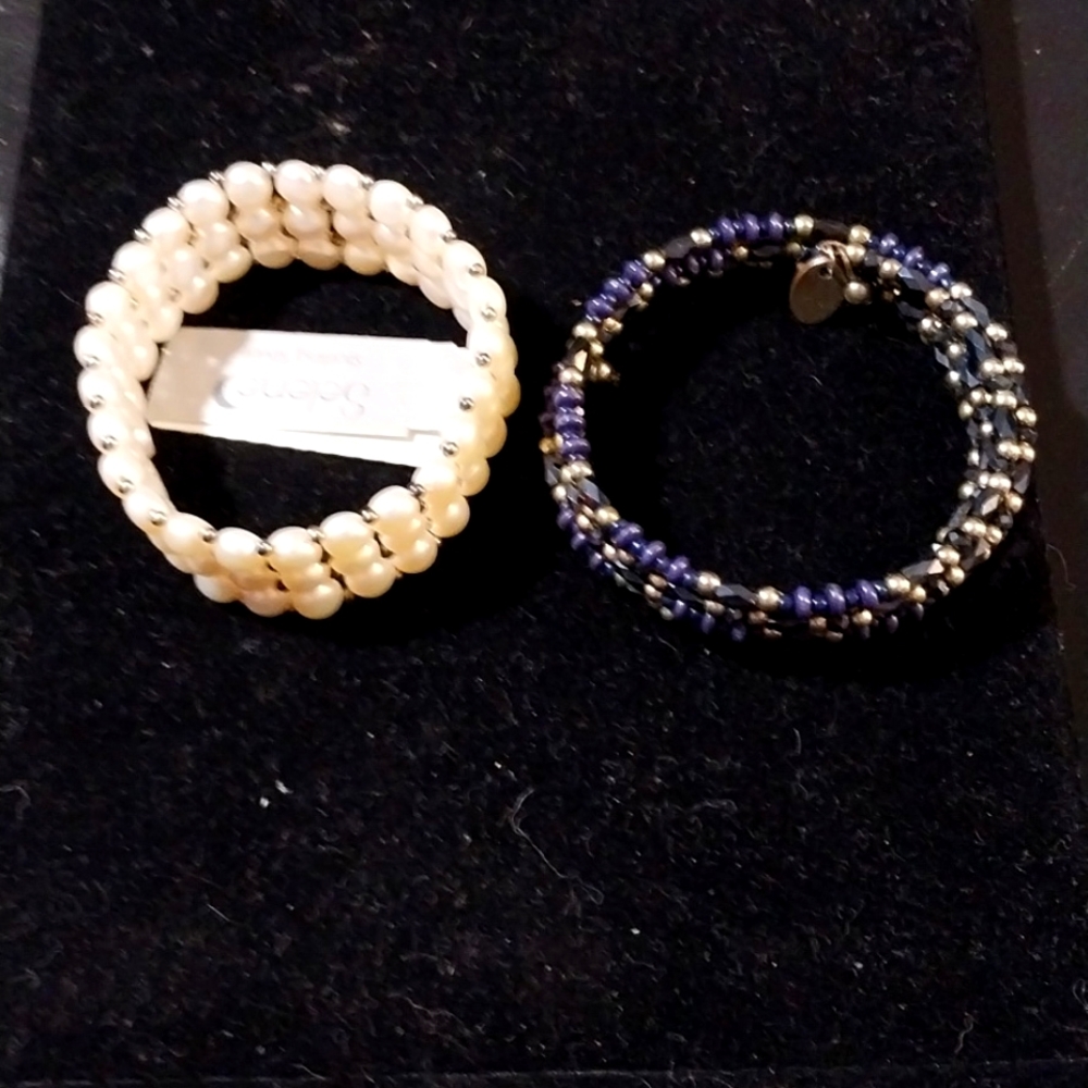 Costume pearl braclets